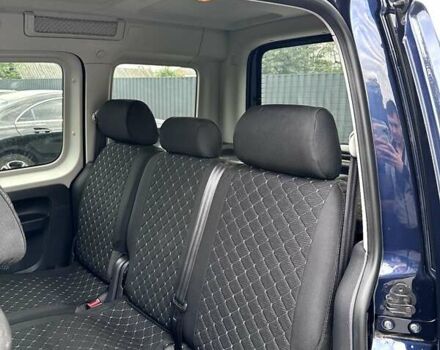 Синий Фольксваген Кадди, объемом двигателя 1.6 л и пробегом 204 тыс. км за 11400 $, фото 5 на Automoto.ua