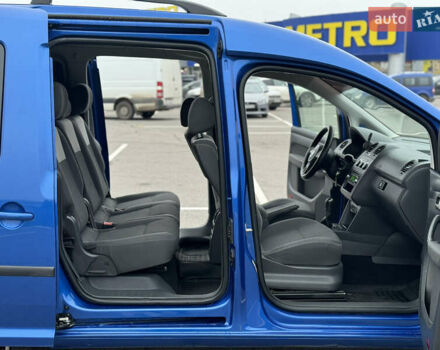 Синій Фольксваген Кадді, об'ємом двигуна 1.6 л та пробігом 251 тис. км за 12000 $, фото 19 на Automoto.ua