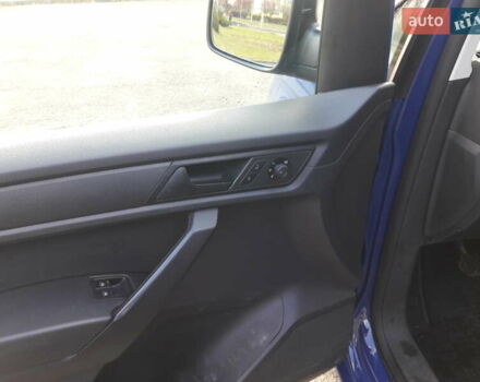 Фольксваген Кадди 2015 в Черкассах на Automoto.ua Синий Фольксваген Кадди, объемом двигателя 2 л и пробегом 302 тыс. км за 14500 $, фото 2 на Automoto.ua