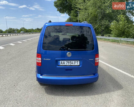 Синий Фольксваген Кадди, объемом двигателя 1.6 л и пробегом 150 тыс. км за 15500 $, фото 1 на Automoto.ua