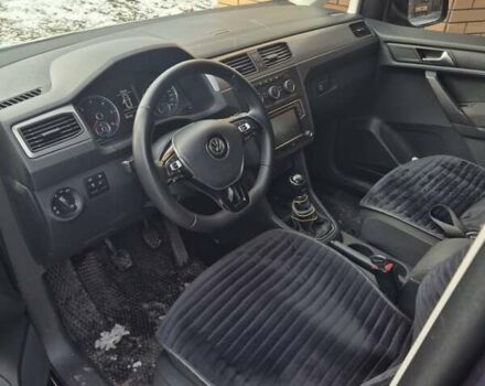 Синий Фольксваген Кадди, объемом двигателя 1.97 л и пробегом 201 тыс. км за 14760 $, фото 3 на Automoto.ua