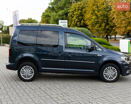 Синий Фольксваген Кадди, объемом двигателя 2 л и пробегом 257 тыс. км за 18800 $, фото 9 на Automoto.ua