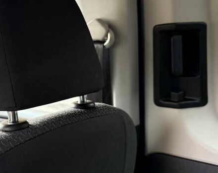 Синій Фольксваген Кадді, об'ємом двигуна 2 л та пробігом 239 тис. км за 16750 $, фото 101 на Automoto.ua