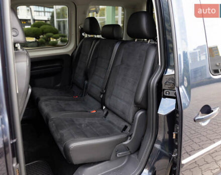 Синий Фольксваген Кадди, объемом двигателя 2 л и пробегом 257 тыс. км за 18800 $, фото 70 на Automoto.ua