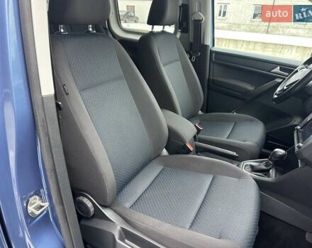 Синий Фольксваген Кадди, объемом двигателя 2 л и пробегом 259 тыс. км за 17700 $, фото 14 на Automoto.ua