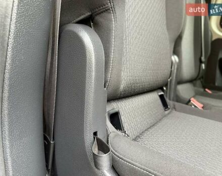 Синій Фольксваген Кадді, об'ємом двигуна 2 л та пробігом 239 тис. км за 16750 $, фото 113 на Automoto.ua