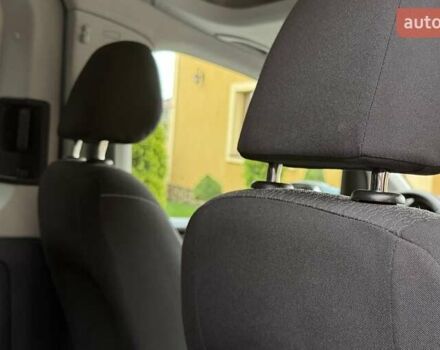 Синій Фольксваген Кадді, об'ємом двигуна 2 л та пробігом 239 тис. км за 16750 $, фото 107 на Automoto.ua