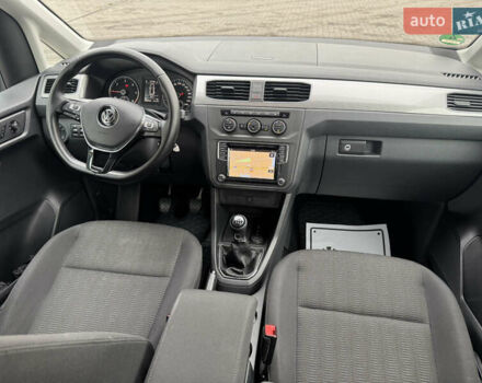 Синий Фольксваген Кадди, объемом двигателя 2 л и пробегом 260 тыс. км за 17700 $, фото 37 на Automoto.ua