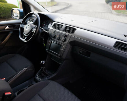 Синий Фольксваген Кадди, объемом двигателя 2 л и пробегом 203 тыс. км за 17300 $, фото 49 на Automoto.ua