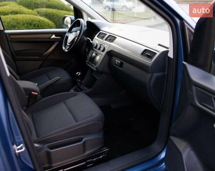 Синий Фольксваген Кадди, объемом двигателя 2 л и пробегом 203 тыс. км за 17300 $, фото 46 на Automoto.ua