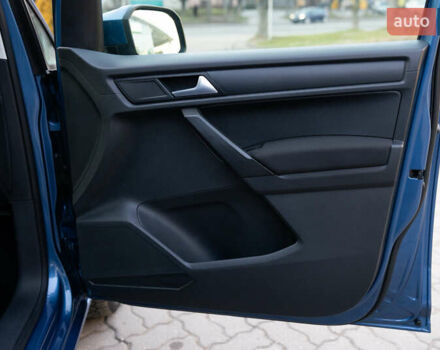 Синий Фольксваген Кадди, объемом двигателя 2 л и пробегом 203 тыс. км за 17300 $, фото 51 на Automoto.ua