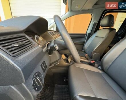 Синий Фольксваген Кадди, объемом двигателя 2 л и пробегом 158 тыс. км за 18900 $, фото 40 на Automoto.ua