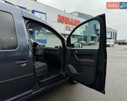 Синий Фольксваген Кадди, объемом двигателя 2 л и пробегом 287 тыс. км за 16700 $, фото 56 на Automoto.ua