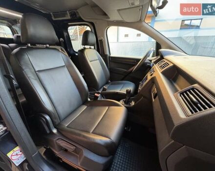 Синий Фольксваген Кадди, объемом двигателя 2 л и пробегом 158 тыс. км за 18900 $, фото 25 на Automoto.ua