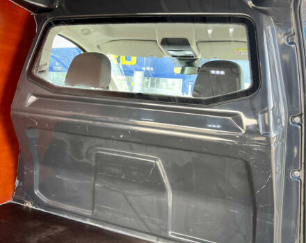 Синий Фольксваген Кадди, объемом двигателя 2 л и пробегом 193 тыс. км за 18499 $, фото 42 на Automoto.ua