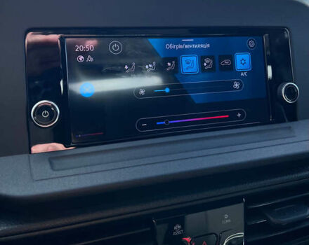 Синий Фольксваген Кадди, объемом двигателя 2 л и пробегом 193 тыс. км за 18499 $, фото 29 на Automoto.ua