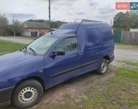 Синий Фольксваген Кадди, объемом двигателя 1.9 л и пробегом 275 тыс. км за 2000 $, фото 3 на Automoto.ua