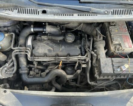 Синий Фольксваген Кадди, объемом двигателя 1.9 л и пробегом 593 тыс. км за 2300 $, фото 7 на Automoto.ua