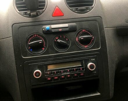 Зеленый Фольксваген Кадди, объемом двигателя 1.9 л и пробегом 272 тыс. км за 5500 $, фото 4 на Automoto.ua