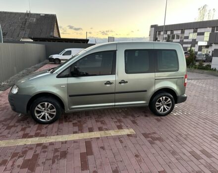 Зеленый Фольксваген Кадди, объемом двигателя 1.9 л и пробегом 459 тыс. км за 3000 $, фото 2 на Automoto.ua