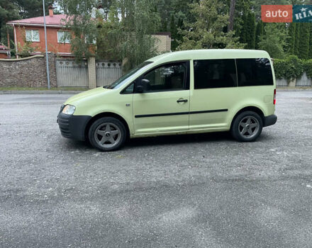 Зеленый Фольксваген Кадди, объемом двигателя 1.97 л и пробегом 278 тыс. км за 5500 $, фото 2 на Automoto.ua