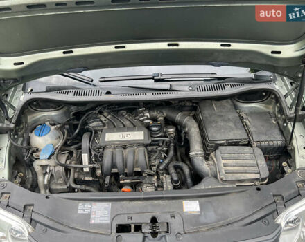 Зеленый Фольксваген Кадди, объемом двигателя 1.6 л и пробегом 285 тыс. км за 5700 $, фото 13 на Automoto.ua