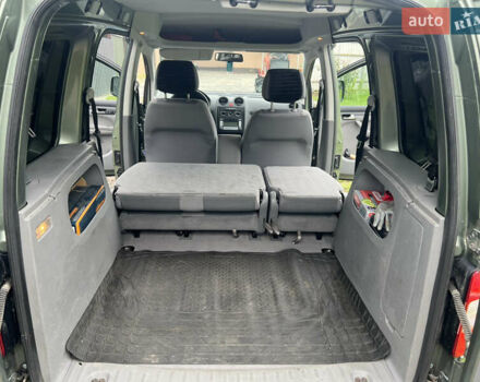 Зеленый Фольксваген Кадди, объемом двигателя 1.6 л и пробегом 285 тыс. км за 5700 $, фото 11 на Automoto.ua