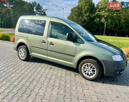 Зеленый Фольксваген Кадди, объемом двигателя 1.6 л и пробегом 285 тыс. км за 5700 $, фото 1 на Automoto.ua