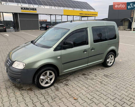 Зелений Фольксваген Кадді, об'ємом двигуна 1.9 л та пробігом 244 тис. км за 7500 $, фото 6 на Automoto.ua