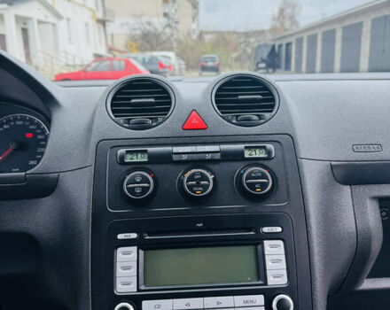 Зеленый Фольксваген Кадди, объемом двигателя 1.9 л и пробегом 313 тыс. км за 9400 $, фото 38 на Automoto.ua