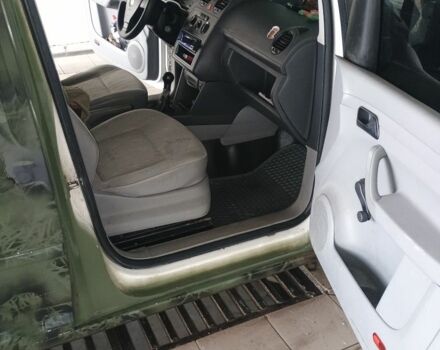 Зелений Фольксваген Кадді, об'ємом двигуна 2 л та пробігом 3 тис. км за 3937 $, фото 4 на Automoto.ua