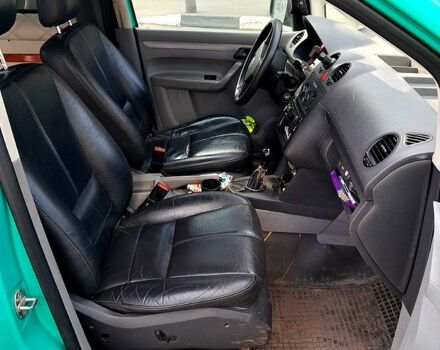 Зелений Фольксваген Кадді, об'ємом двигуна 2 л та пробігом 315 тис. км за 6000 $, фото 1 на Automoto.ua