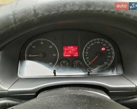 Зелений Фольксваген Кадді, об'ємом двигуна 1.9 л та пробігом 104 тис. км за 8800 $, фото 6 на Automoto.ua