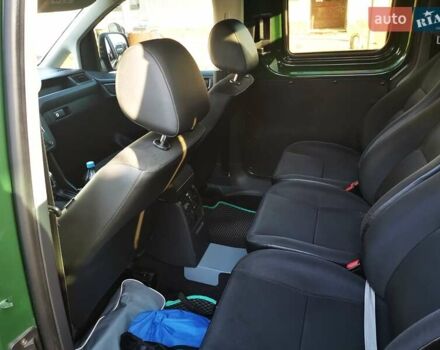 Зеленый Фольксваген Кадди, объемом двигателя 1.9 л и пробегом 138 тыс. км за 16500 $, фото 4 на Automoto.ua