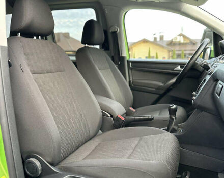 Зелений Фольксваген Кадді, об'ємом двигуна 2 л та пробігом 230 тис. км за 19950 $, фото 48 на Automoto.ua