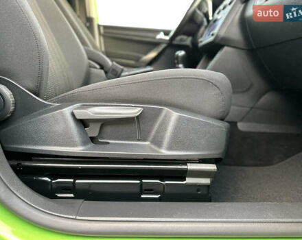 Зелений Фольксваген Кадді, об'ємом двигуна 2 л та пробігом 230 тис. км за 19950 $, фото 49 на Automoto.ua