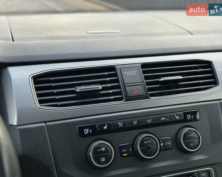 Зелений Фольксваген Кадді, об'ємом двигуна 2 л та пробігом 230 тис. км за 19950 $, фото 40 на Automoto.ua