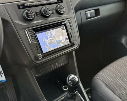 Зелений Фольксваген Кадді, об'ємом двигуна 2 л та пробігом 230 тис. км за 19950 $, фото 38 на Automoto.ua