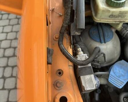 Оранжевый Фольксваген Кадди, объемом двигателя 1.9 л и пробегом 238 тыс. км за 5900 $, фото 27 на Automoto.ua