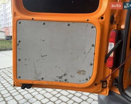 Оранжевый Фольксваген Кадди, объемом двигателя 1.9 л и пробегом 238 тыс. км за 5900 $, фото 13 на Automoto.ua
