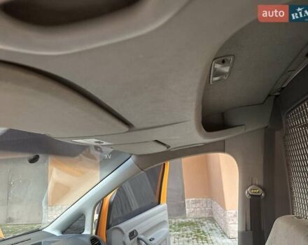 Оранжевый Фольксваген Кадди, объемом двигателя 1.9 л и пробегом 238 тыс. км за 5900 $, фото 33 на Automoto.ua