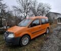 Оранжевый Фольксваген Кадди, объемом двигателя 1.9 л и пробегом 428 тыс. км за 6000 $, фото 1 на Automoto.ua