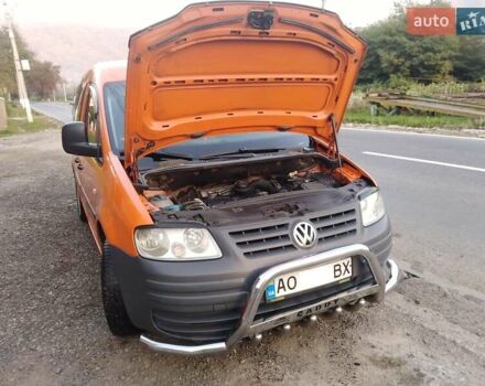 Оранжевый Фольксваген Кадди, объемом двигателя 2 л и пробегом 400 тыс. км за 6500 $, фото 19 на Automoto.ua