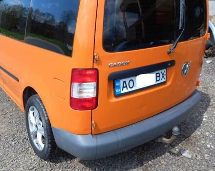 Оранжевый Фольксваген Кадди, объемом двигателя 2 л и пробегом 400 тыс. км за 6500 $, фото 3 на Automoto.ua