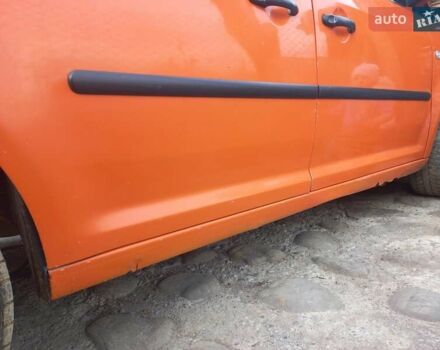 Оранжевый Фольксваген Кадди, объемом двигателя 2 л и пробегом 400 тыс. км за 6500 $, фото 13 на Automoto.ua