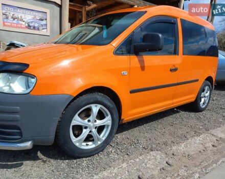 Оранжевый Фольксваген Кадди, объемом двигателя 2 л и пробегом 400 тыс. км за 6500 $, фото 2 на Automoto.ua