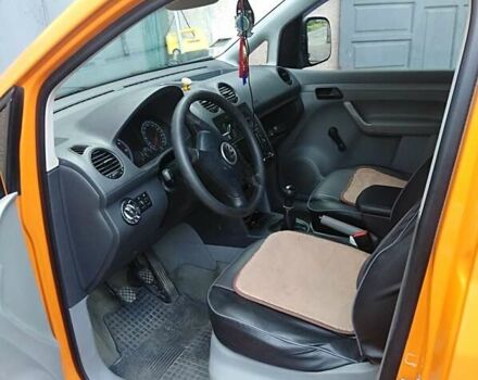 Оранжевый Фольксваген Кадди, объемом двигателя 2 л и пробегом 400 тыс. км за 6500 $, фото 16 на Automoto.ua