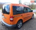 Оранжевый Фольксваген Кадди, объемом двигателя 2 л и пробегом 400 тыс. км за 6500 $, фото 5 на Automoto.ua