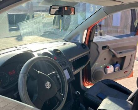 Оранжевый Фольксваген Кадди, объемом двигателя 1.9 л и пробегом 270 тыс. км за 6000 $, фото 6 на Automoto.ua