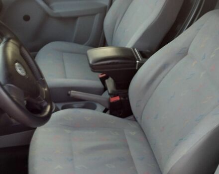 Помаранчевий Фольксваген Кадді, об'ємом двигуна 1.6 л та пробігом 200 тис. км за 5000 $, фото 4 на Automoto.ua